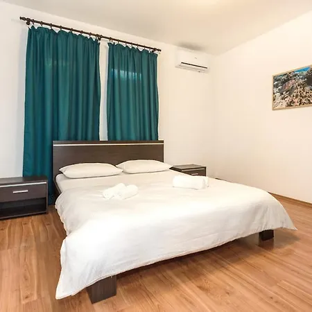 Three With Amazing View * Veliko Tarnovo