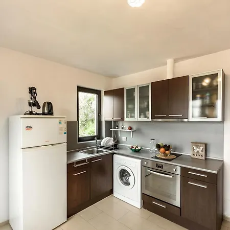 Apartment Three With Amazing View *